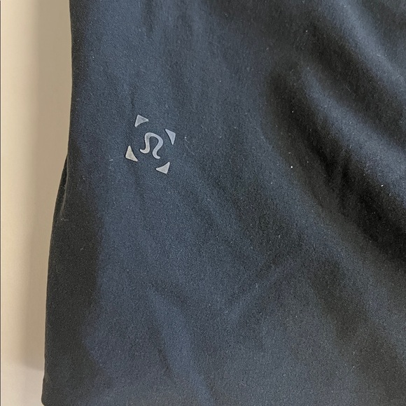 Lululemon In Mind Short 9” Size Small - Picture 3 of 7